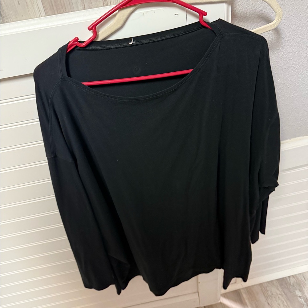 Lululemon back in action long sleeve size 20 black